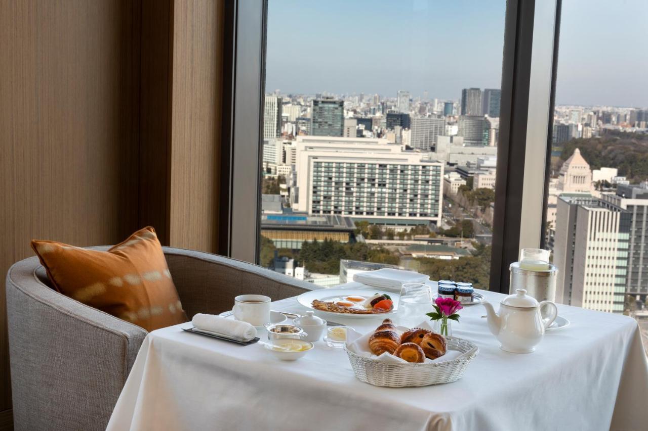 The Okura Tokyo Ξενοδοχείο Εξωτερικό φωτογραφία In-room dining at the Conrad Tokyo