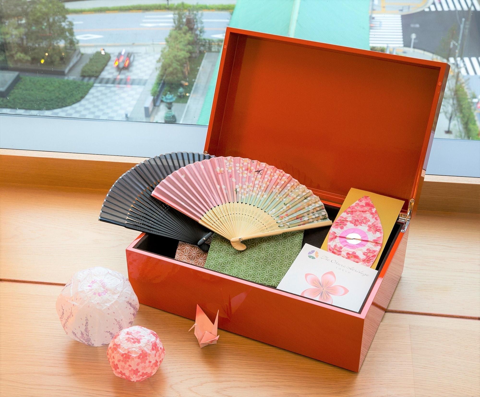 The Okura Tokyo Ξενοδοχείο Εξωτερικό φωτογραφία A set of traditional Japanese gifts