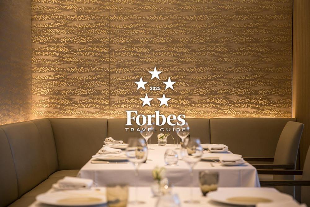 The Okura Tokyo Ξενοδοχείο Εξωτερικό φωτογραφία Forbes Travel Guide 2015